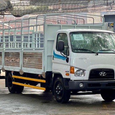 Xe tải Hyundai W11XL E5 thùng bạt 2025