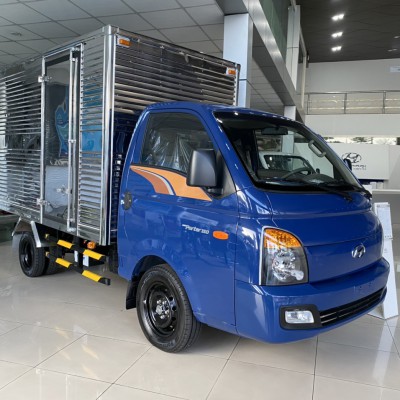 Xe tải hyundaiI H150 E5 thùng kín